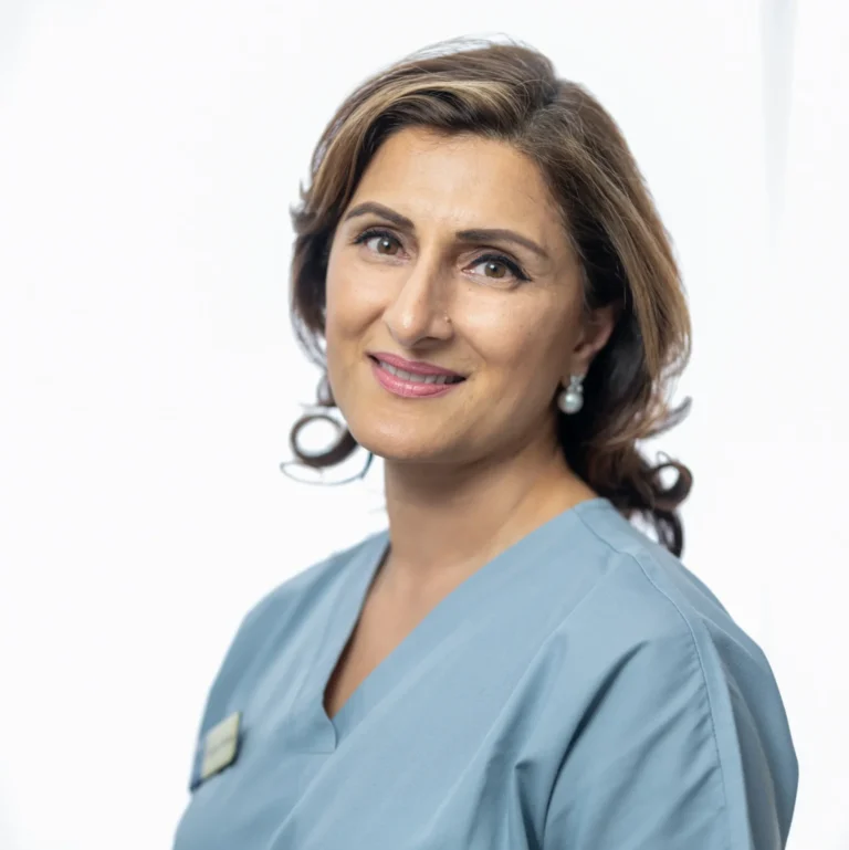 Dr. Sangeeta Lakhanpaul | Park Avenue Dental Care | Willesden Green, North West London Dentist